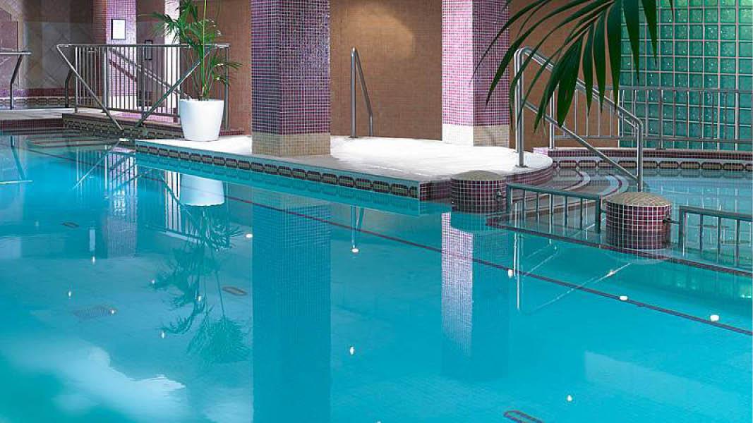 Pool p Camden Court Hotel, Irland